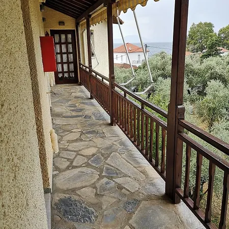 فندق Akrogiali